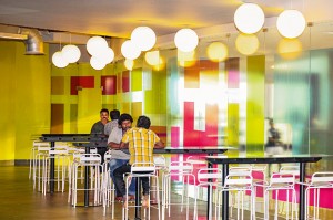 Foto | ebm-papst Forum-Vijaya-Mall-food-court-ebm-papst